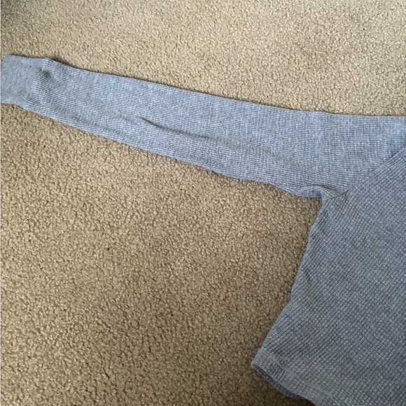TNA cropped grey long sleeve - Picture 3 of 14